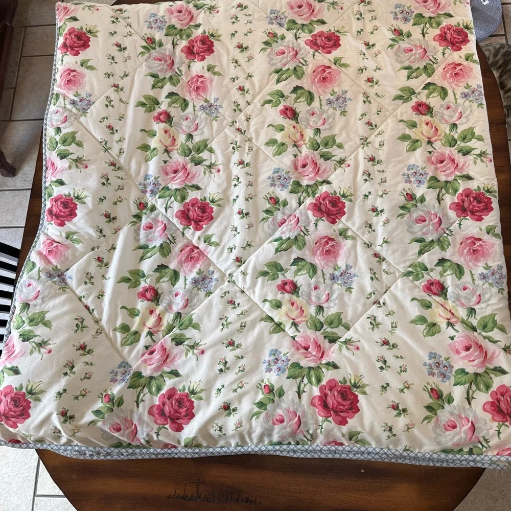 Vintage Laura Ashley Clarissa Full /Queen Comforter. RARE to Find! Shabby Chic